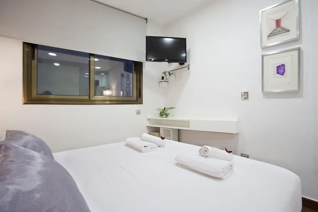 ** 招待所 Barcelona Rooms Triple With Private Bathroom In Gothic 西班牙