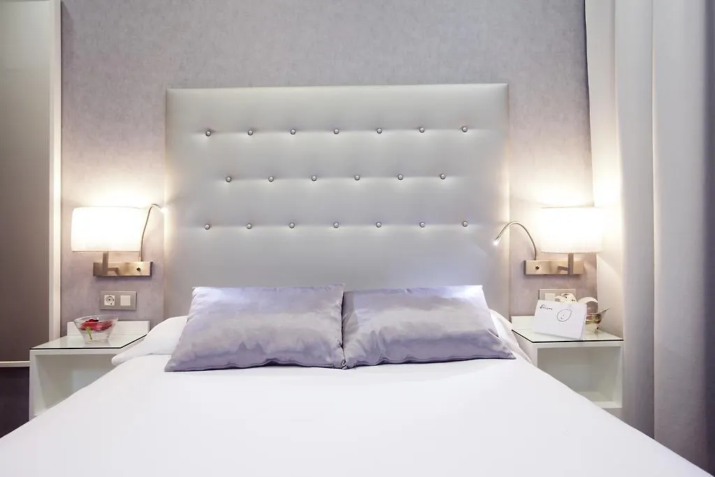 Barcelona Rooms Triple With Private Bathroom In Gothic ゲストハウス